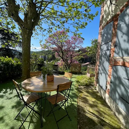Appartement Charmante Maison à Avec Jardin, Prox Lyon